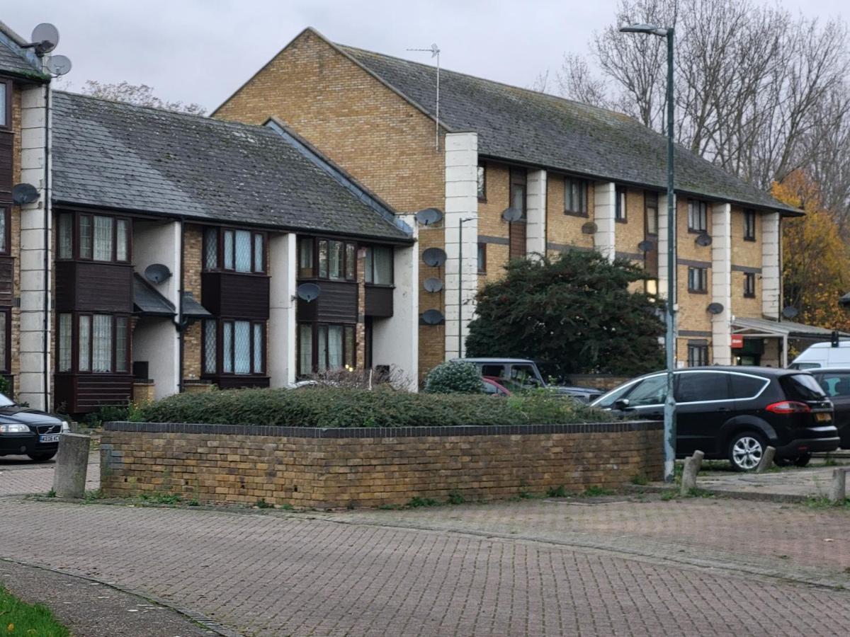 Manor Place Apartment Thamesmead Thamesmead  Eksteriør billede